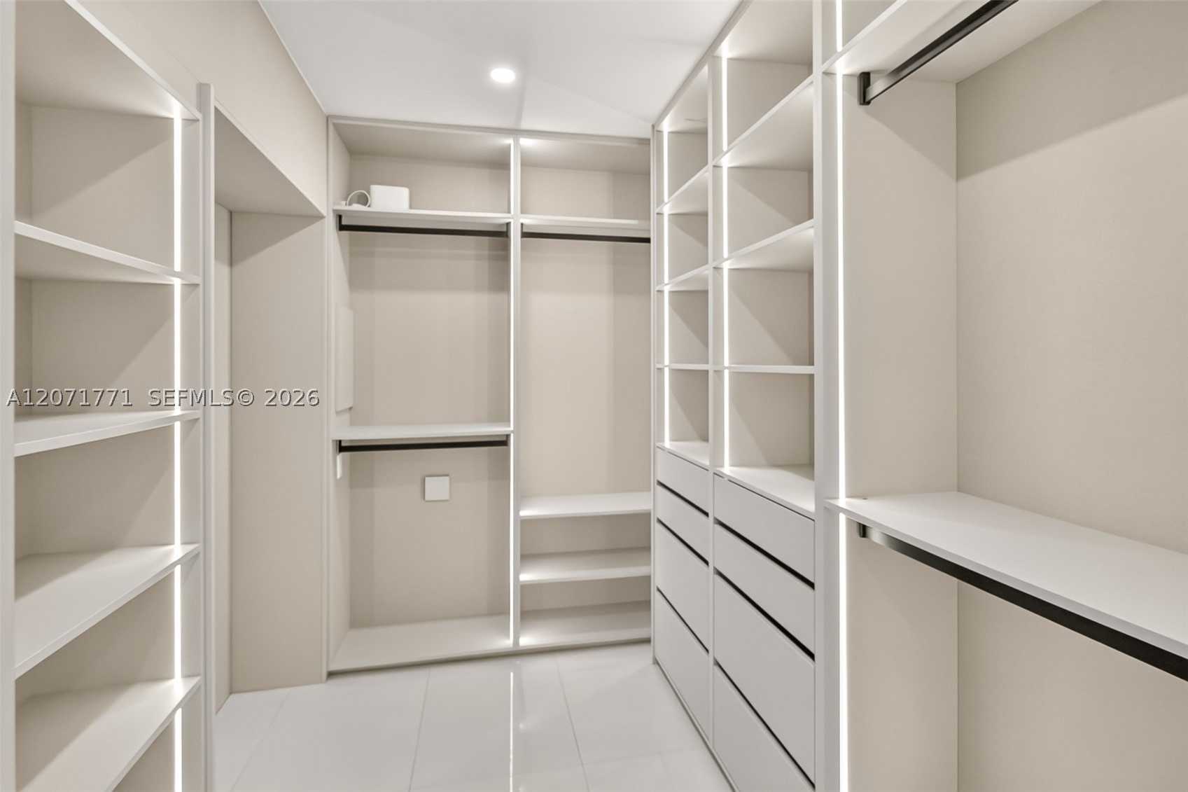 2180 SW 20th St Miami, FL 33145