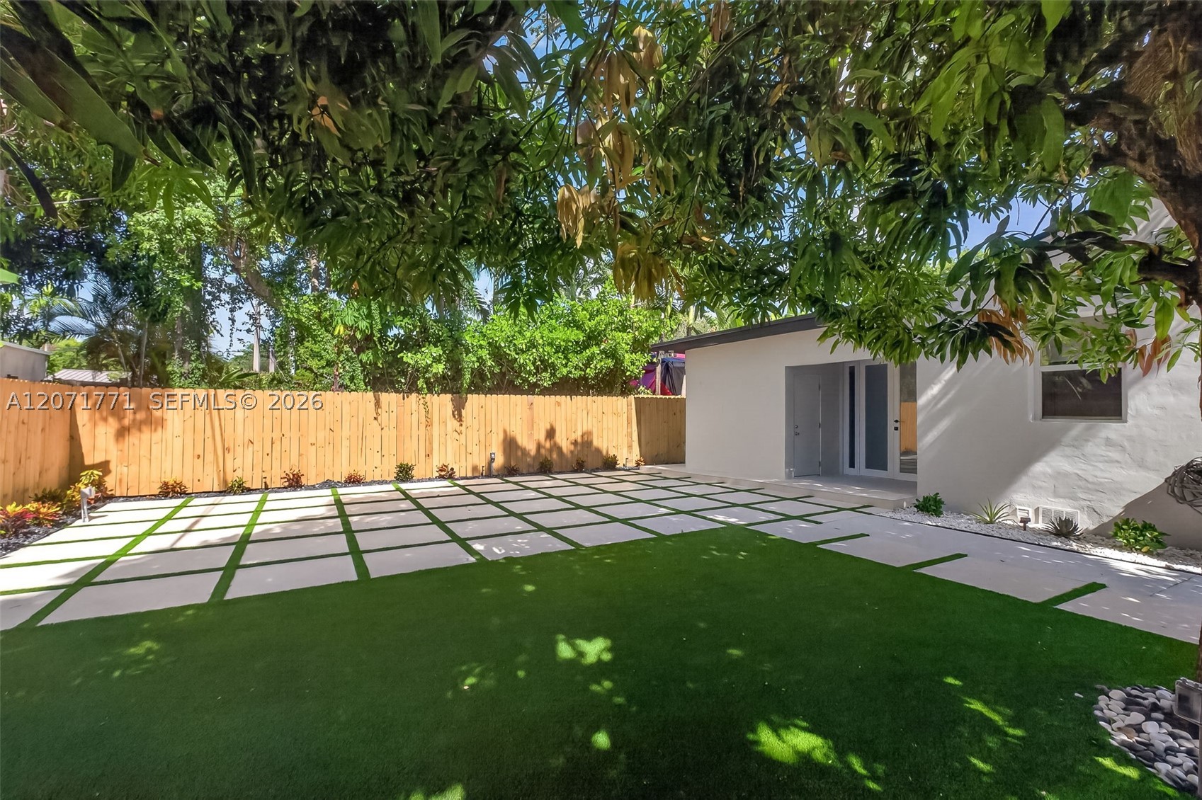 2180 SW 20th St Miami, FL 33145