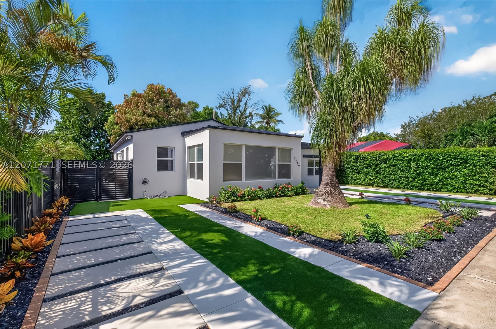 2180 SW 20th St Miami, FL 33145