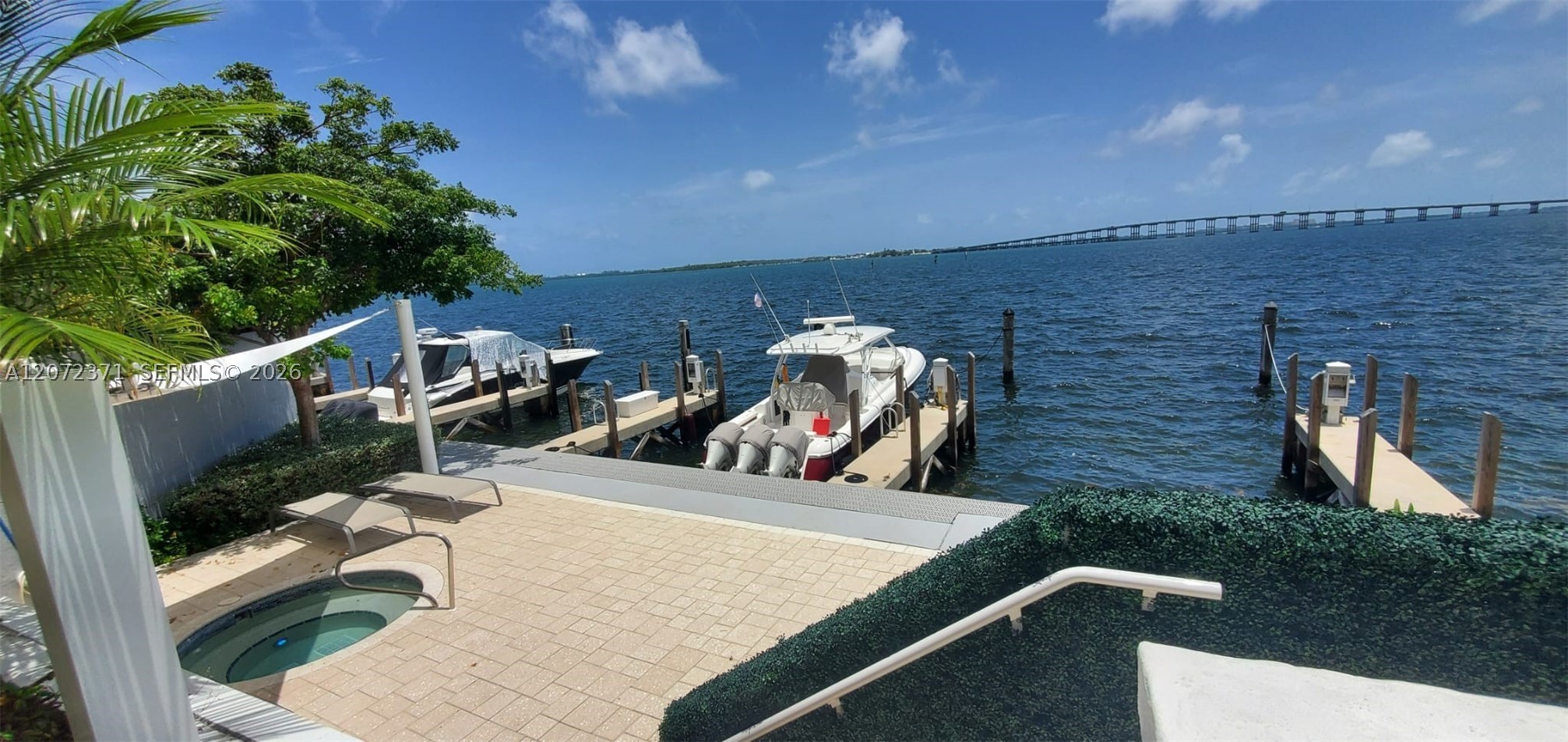 image Brickell Harbour0