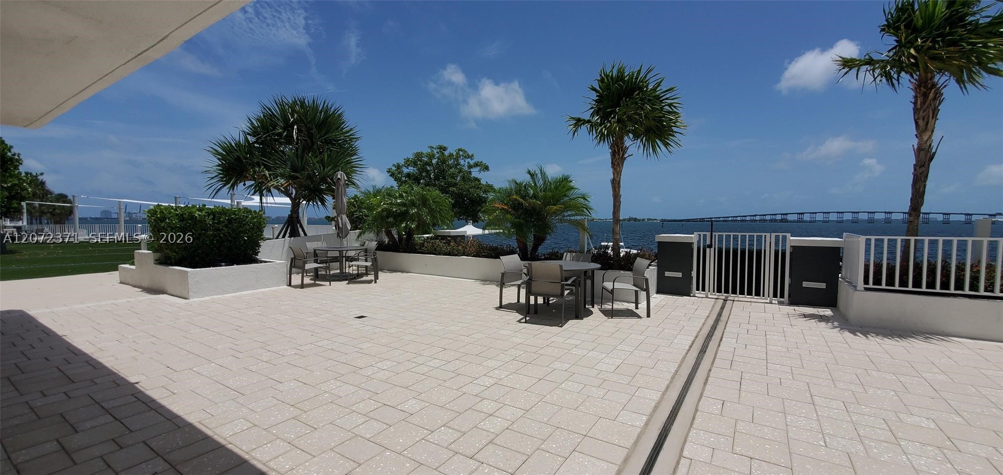 image Brickell Harbour3
