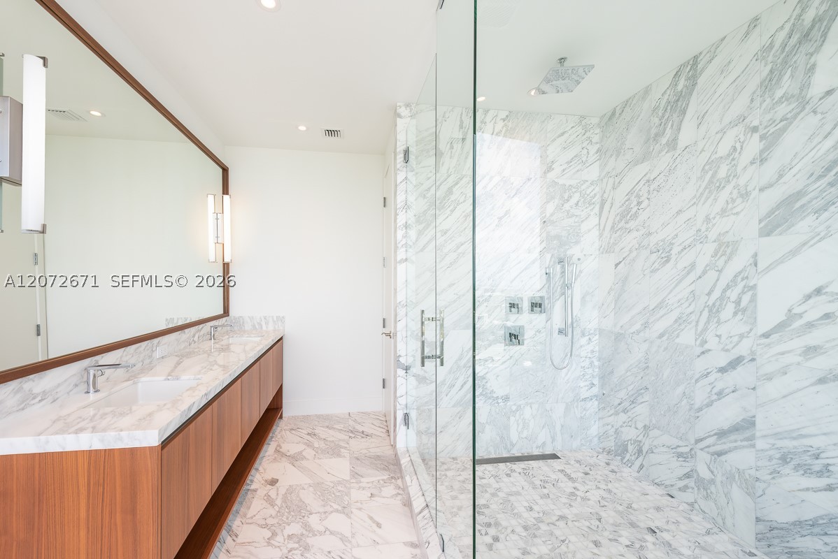 175 SE 25th Rd #3504 Miami, FL 33129