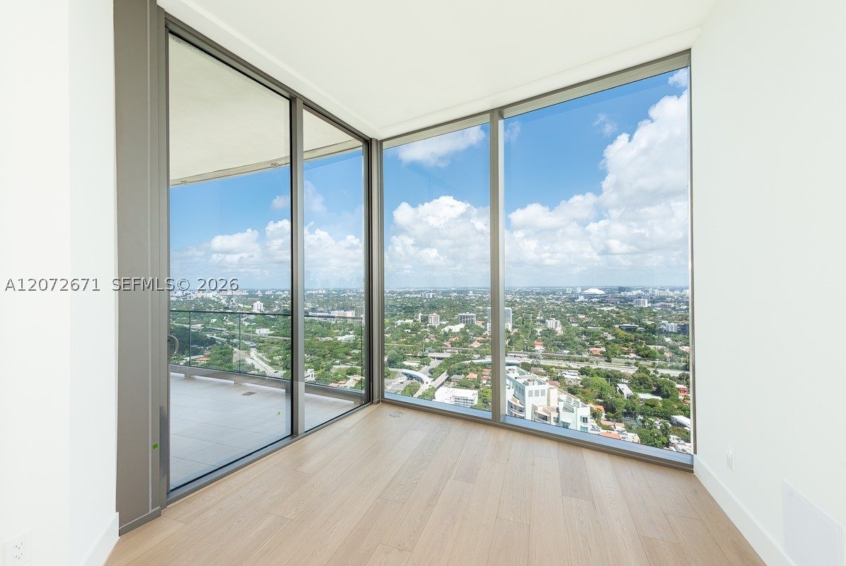175 SE 25th Rd #3504 Miami, FL 33129