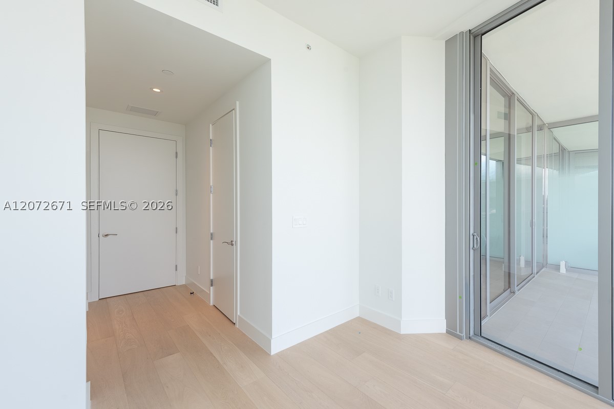 175 SE 25th Rd #3504 Miami, FL 33129