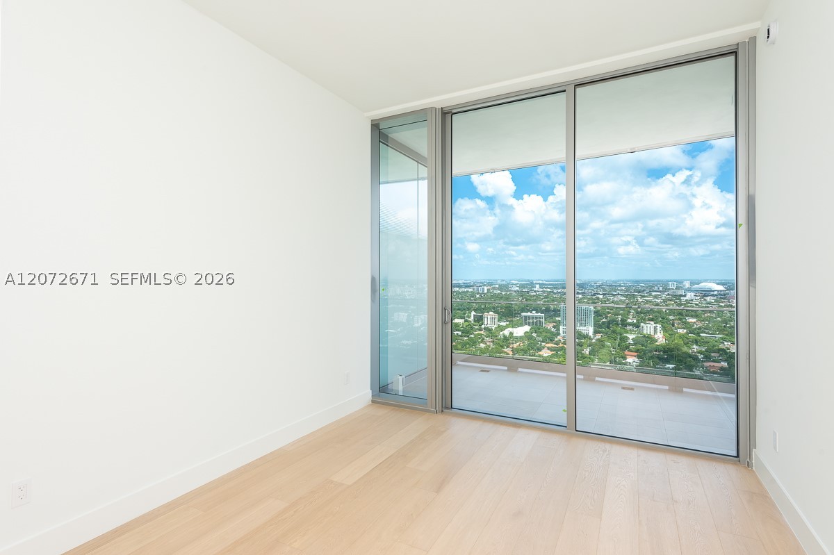 175 SE 25th Rd #3504 Miami, FL 33129