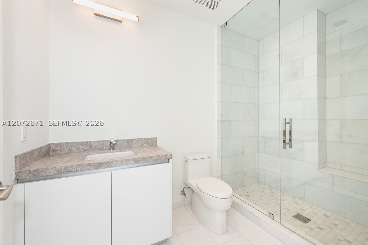 175 SE 25th Rd #3504 Miami, FL 33129