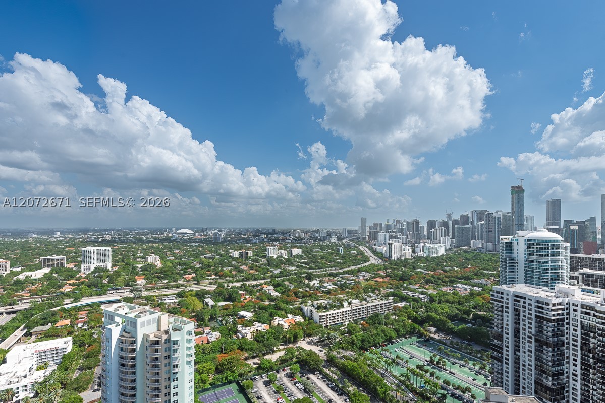 175 SE 25th Rd #3504 Miami, FL 33129