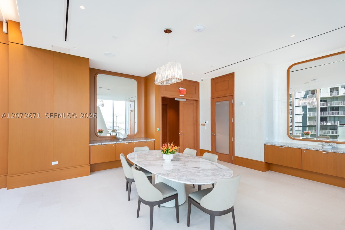 175 SE 25th Rd #3504 Miami, FL 33129