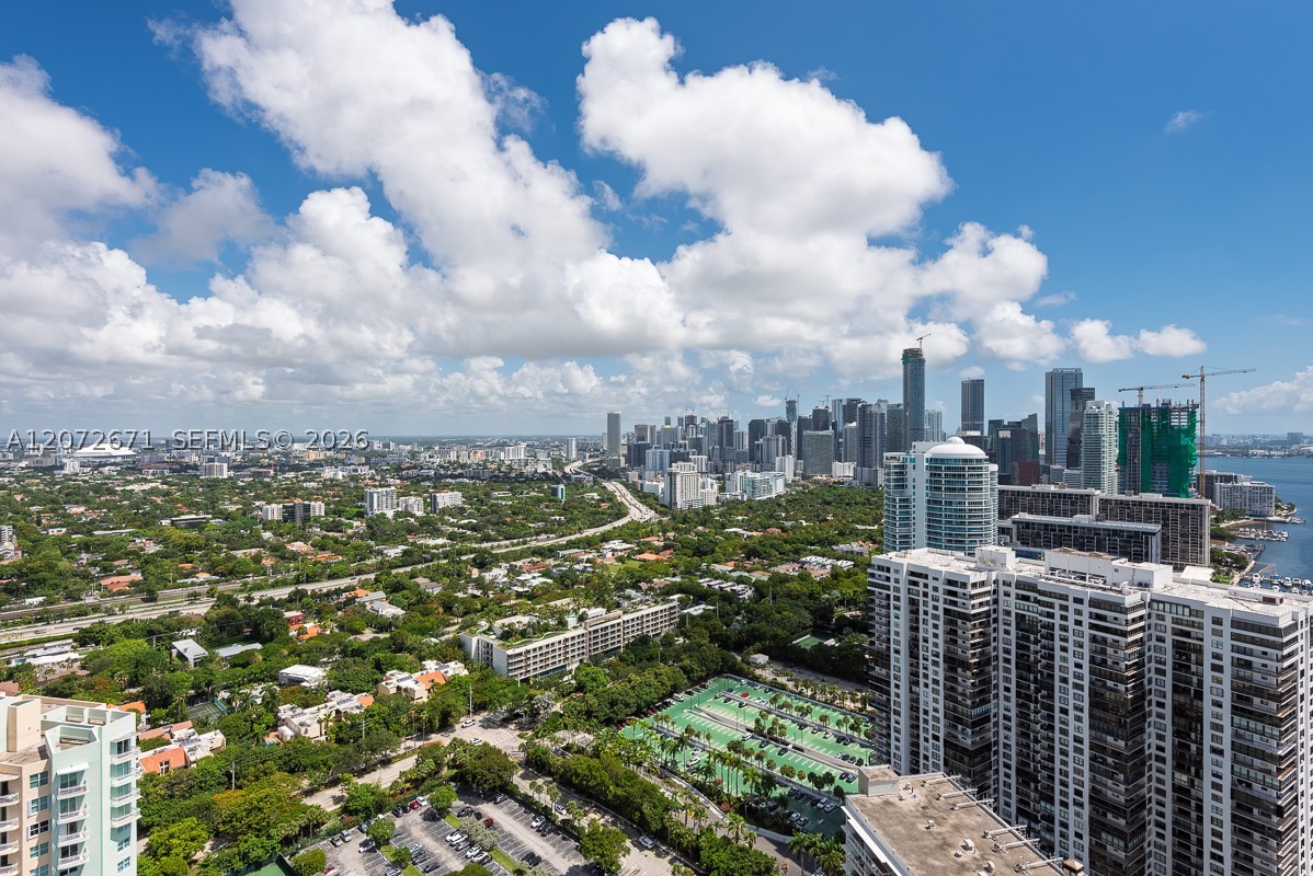 175 SE 25th Rd #3504 Miami, FL 33129