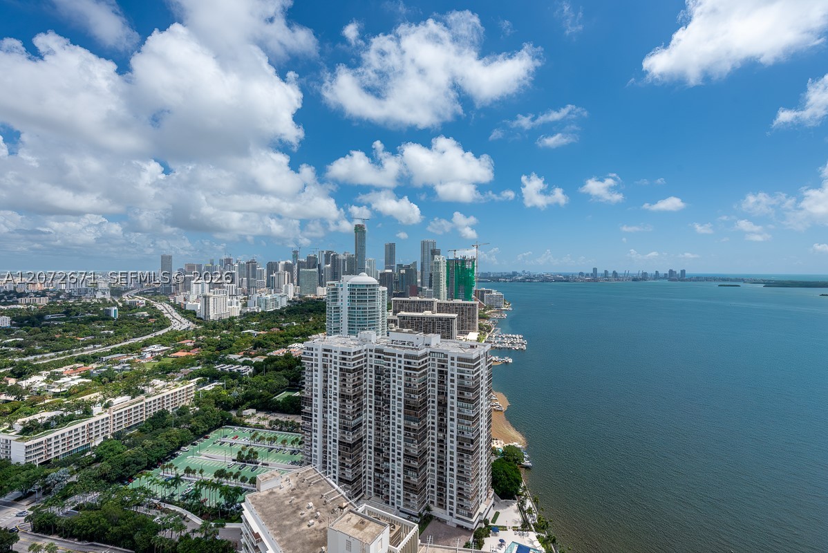 175 SE 25th Rd #3504 Miami, FL 33129