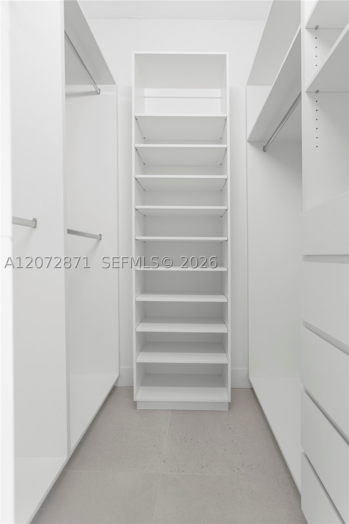 image 1000 Venetian Way10
