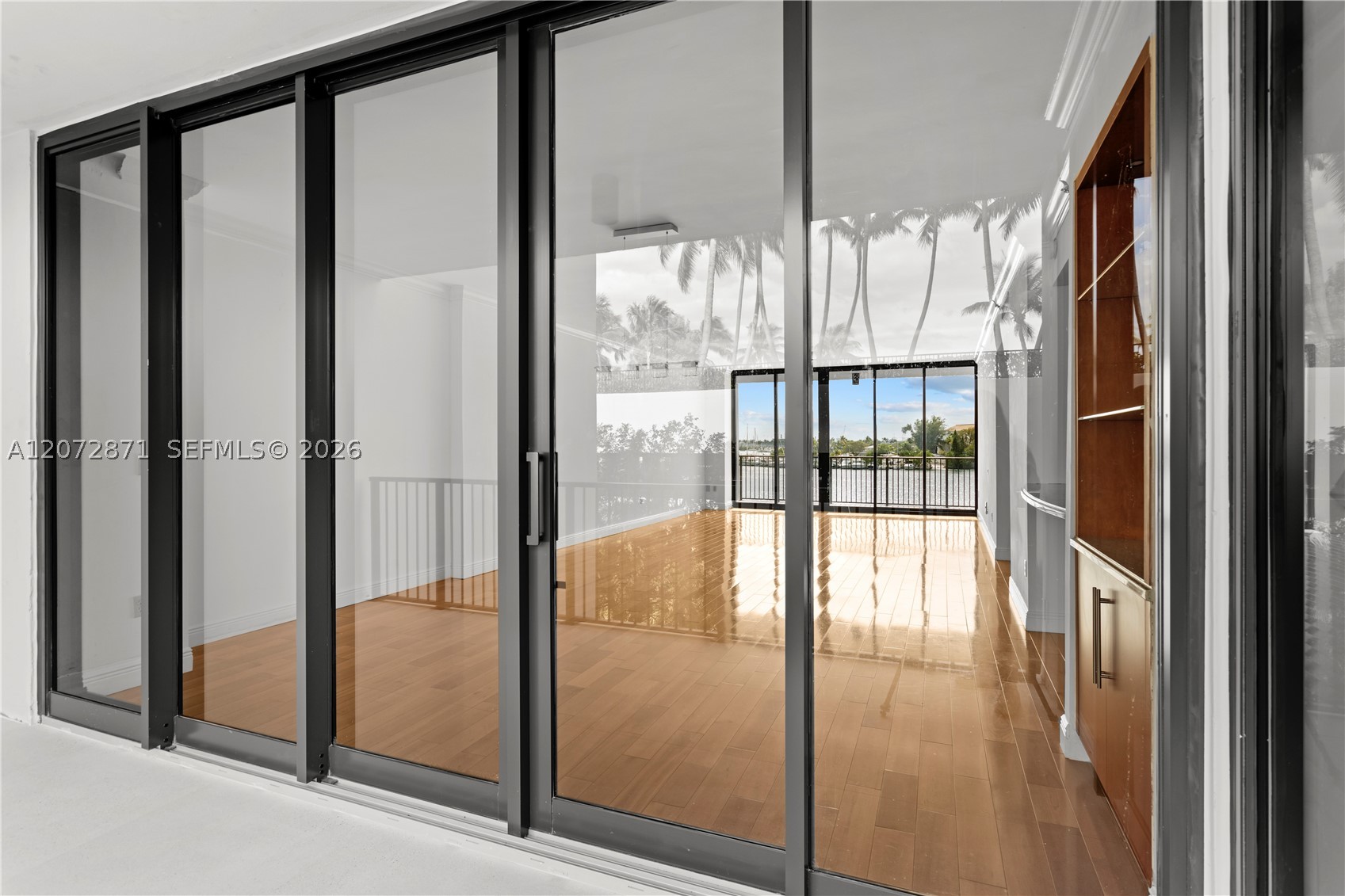 image 1000 Venetian Way15