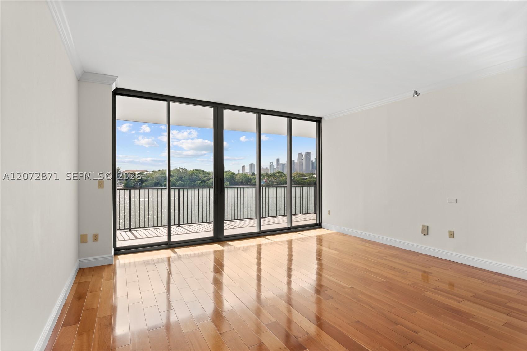 image 1000 Venetian Way18