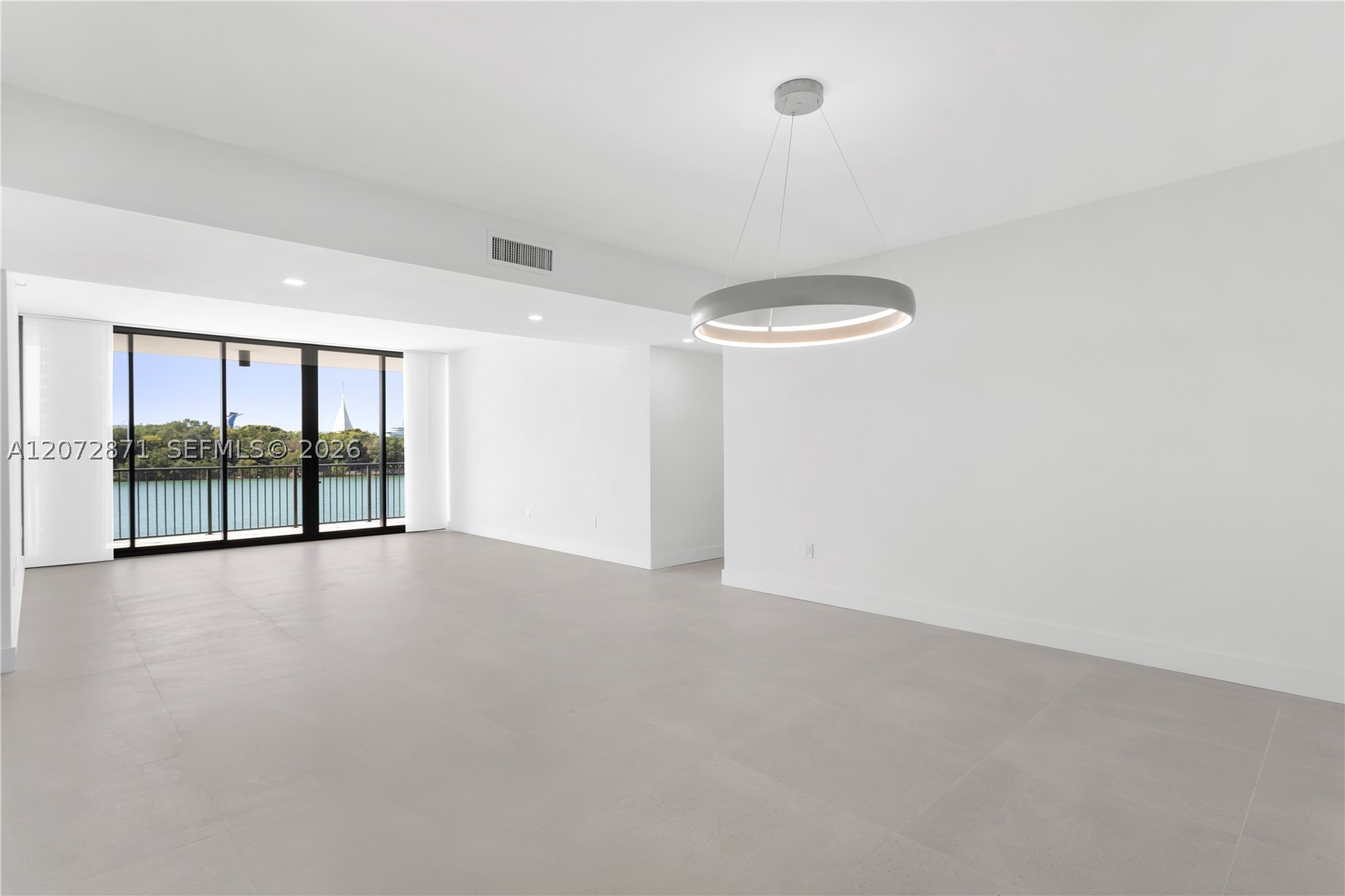 image 1000 Venetian Way1