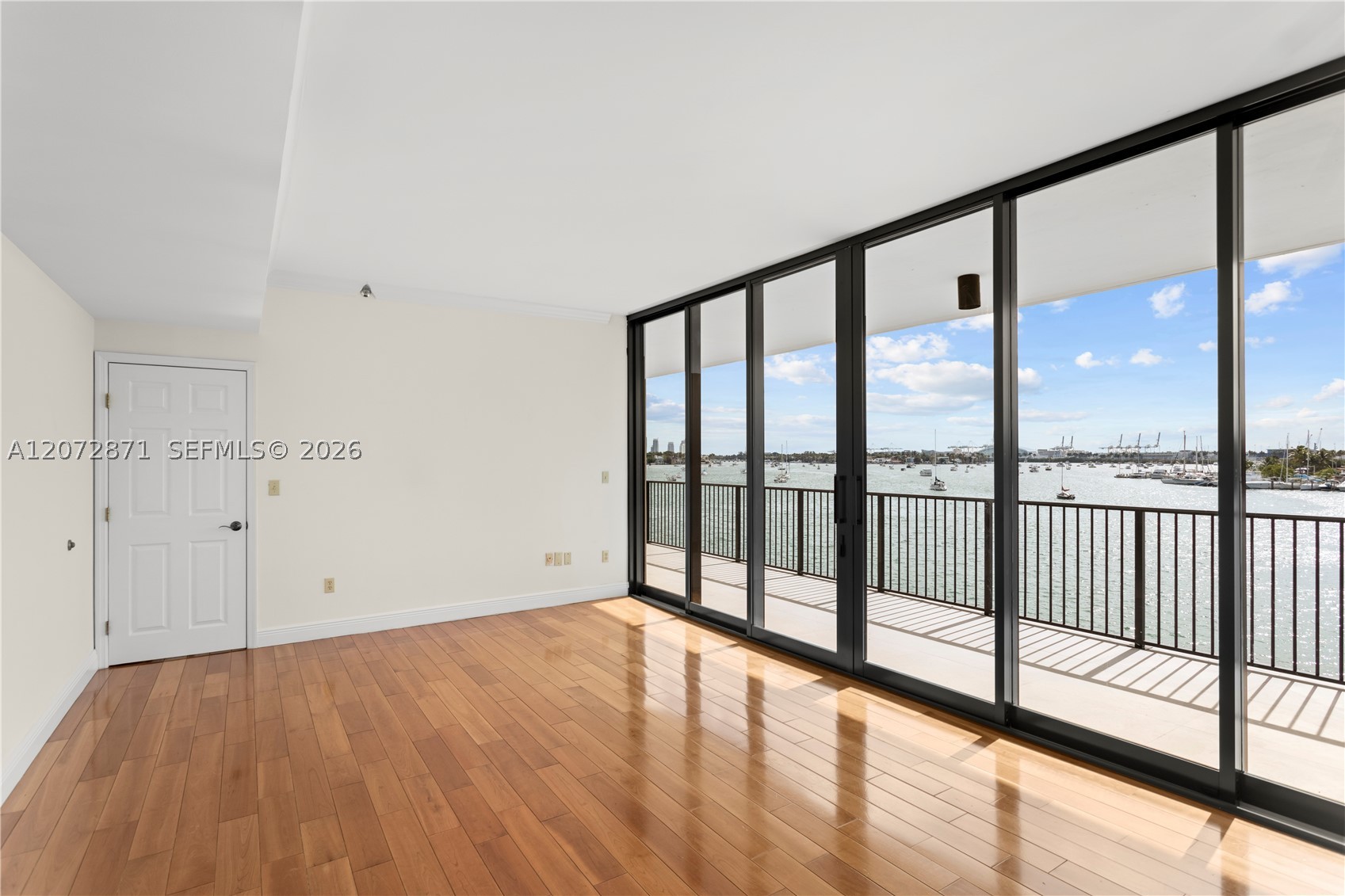 image 1000 Venetian Way21