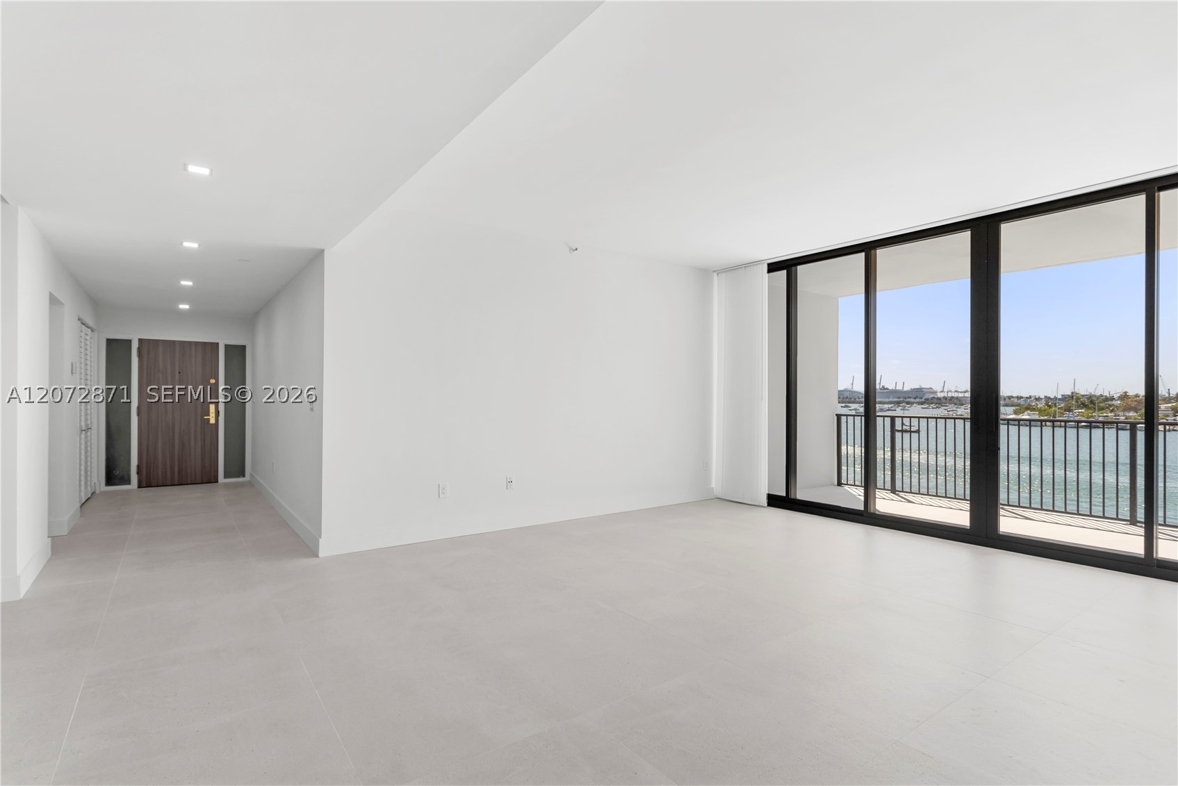 image 1000 Venetian Way2