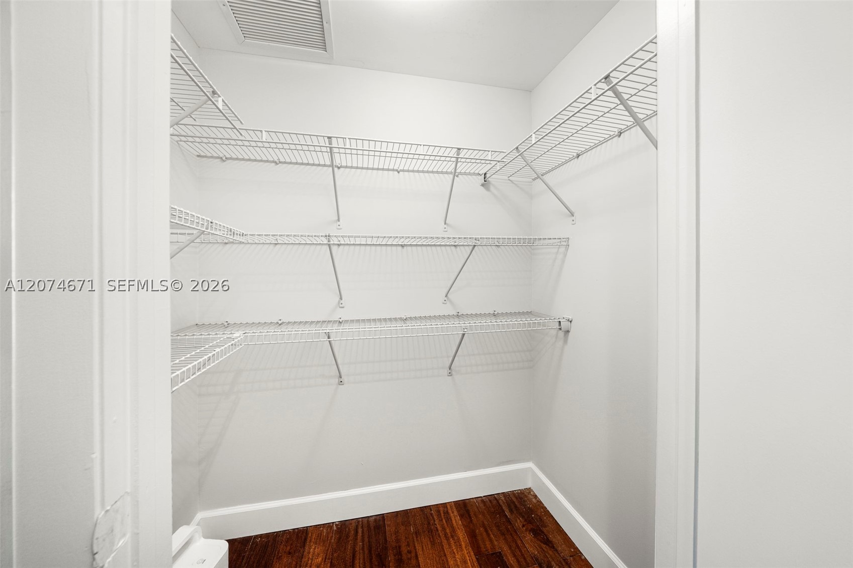 50 Biscayne Blvd #4402 Miami, FL 33132