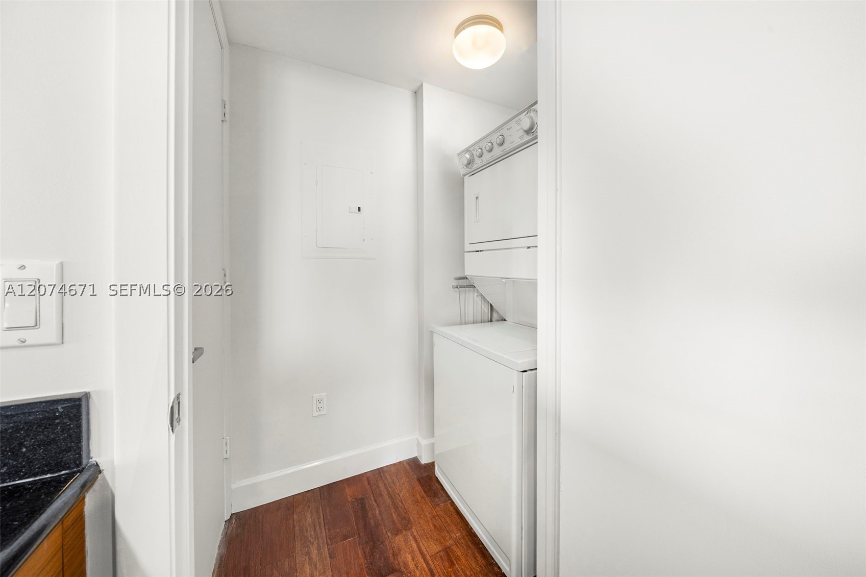 50 Biscayne Blvd #4402 Miami, FL 33132