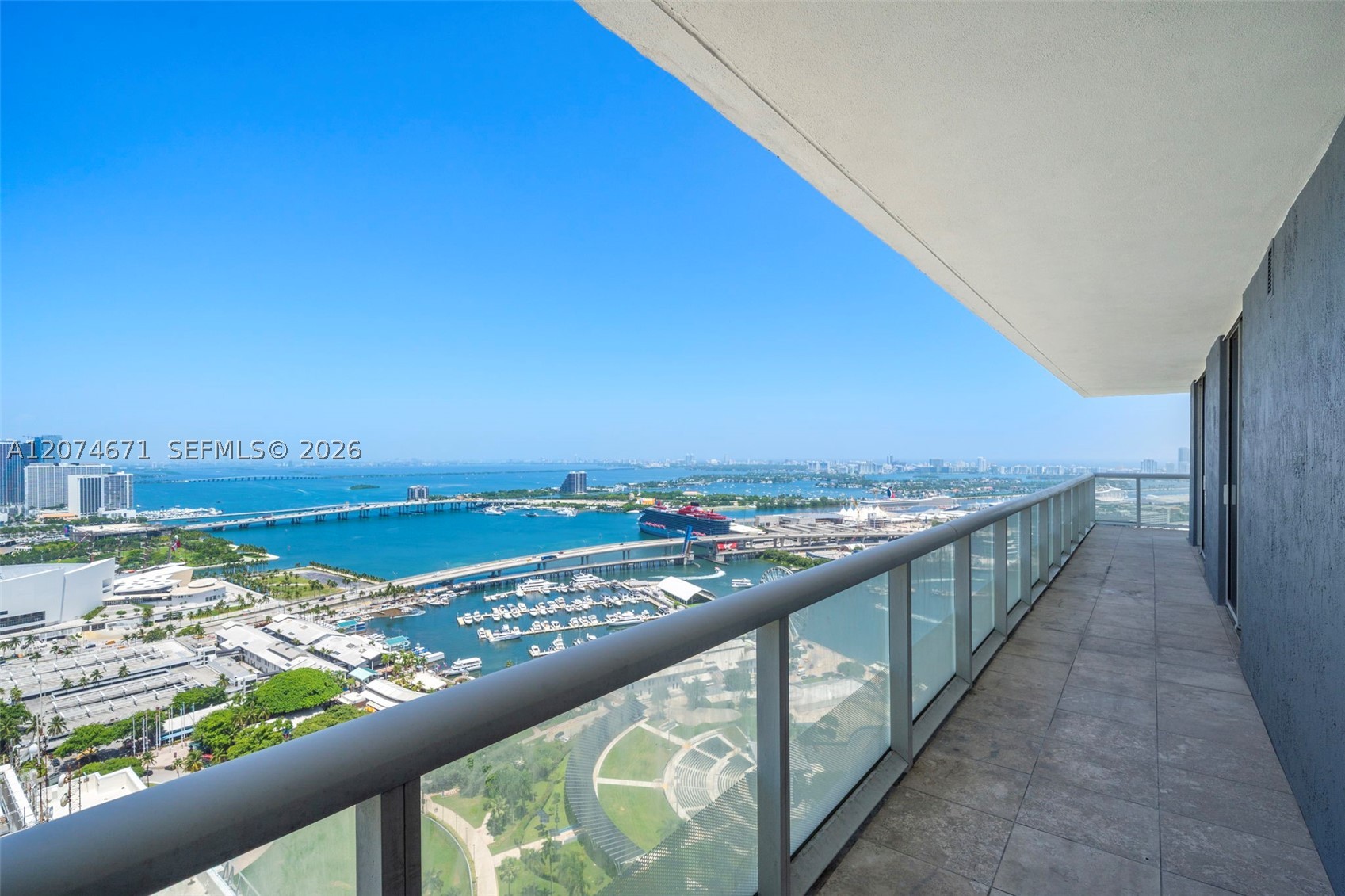 50 Biscayne Blvd #4402 Miami, FL 33132