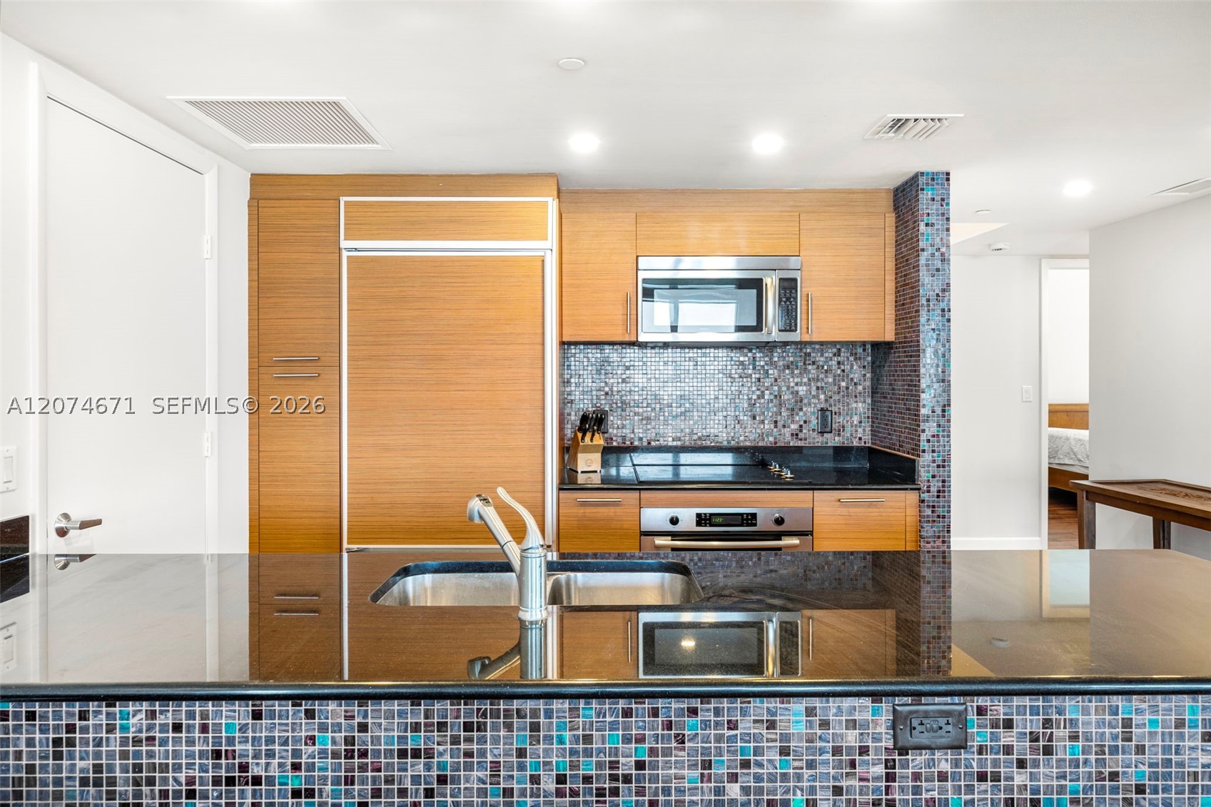 50 Biscayne Blvd #4402 Miami, FL 33132