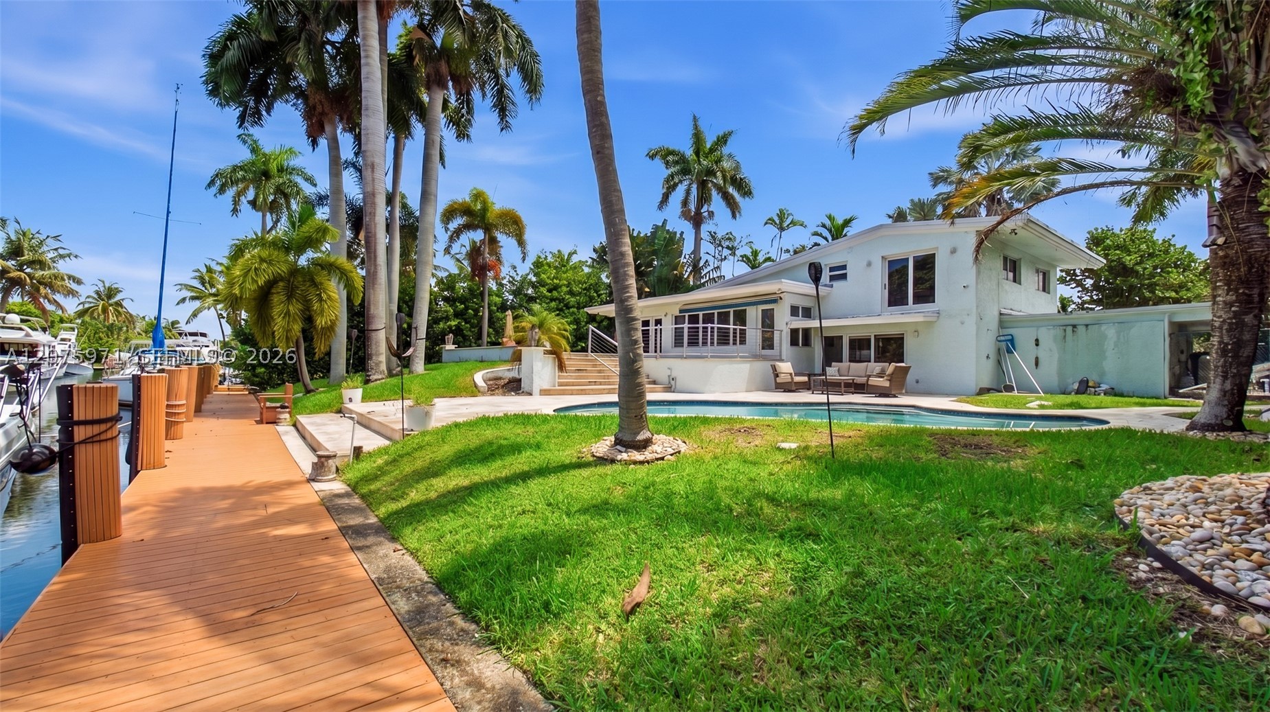 2613 Tortugas Ln Fort Lauderdale, FL 33312