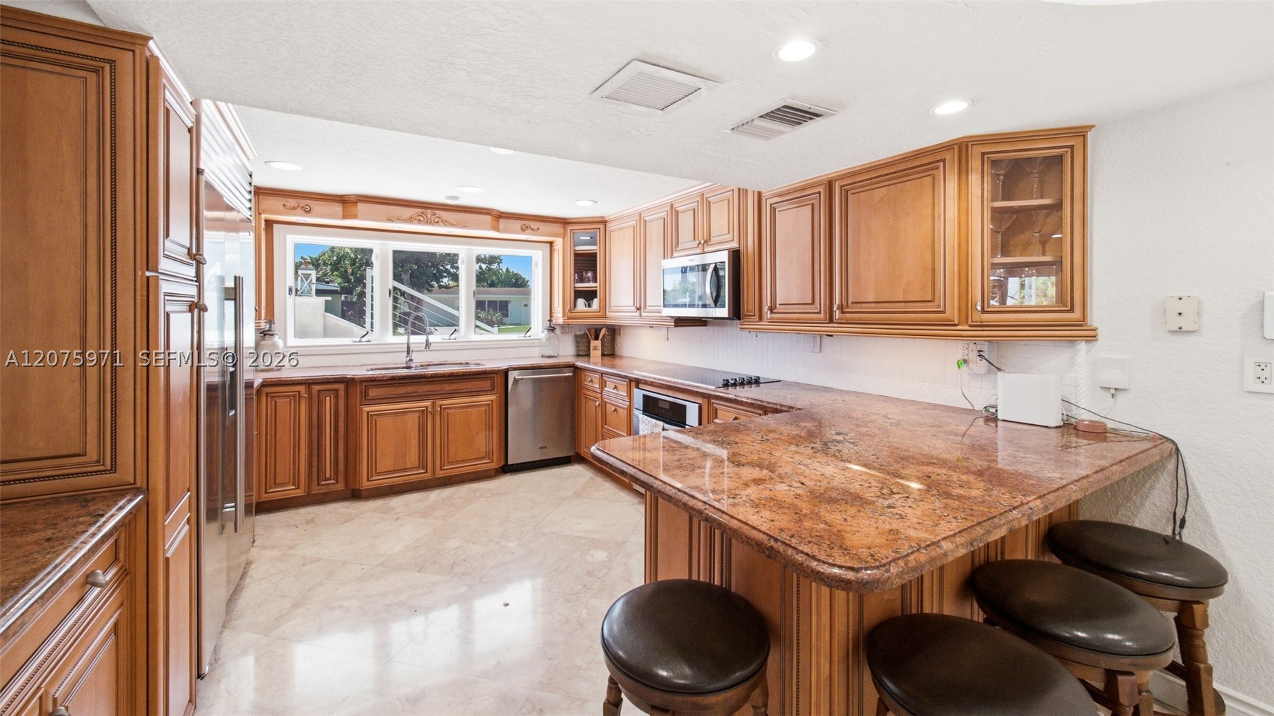 2613 Tortugas Ln Fort Lauderdale, FL 33312