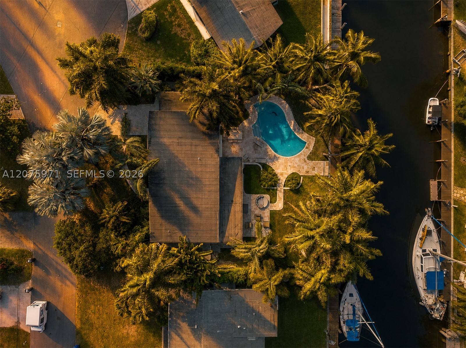 2613 Tortugas Ln Fort Lauderdale, FL 33312