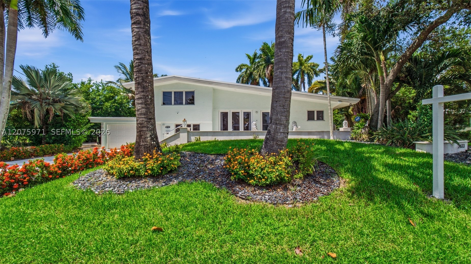 2613 Tortugas Ln Fort Lauderdale, FL 33312