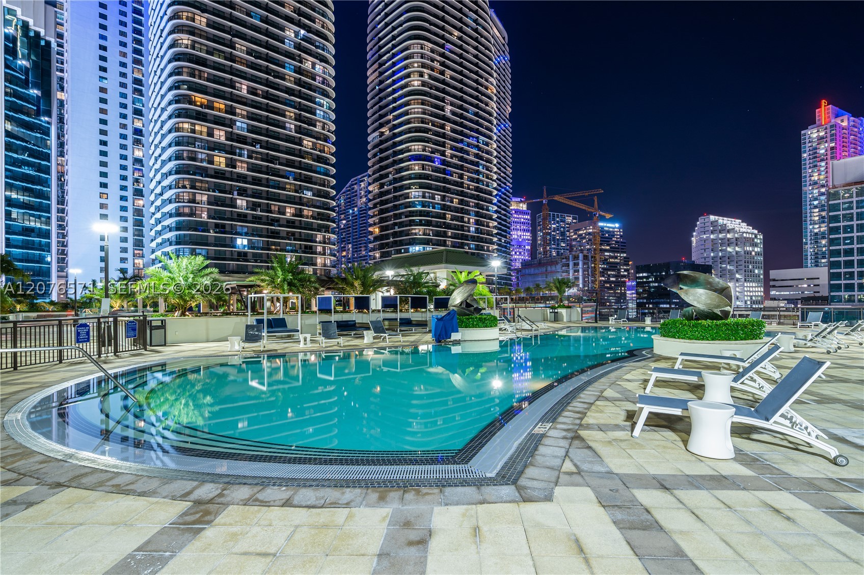 image Nine at Mary Brickell Village11