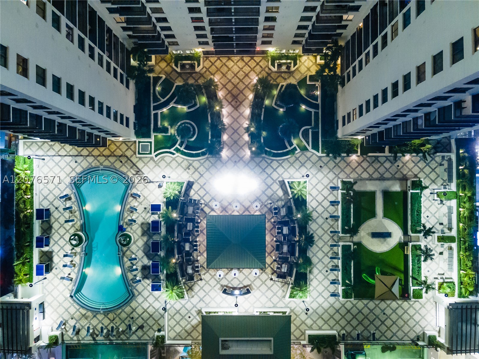 image Nine at Mary Brickell Village13
