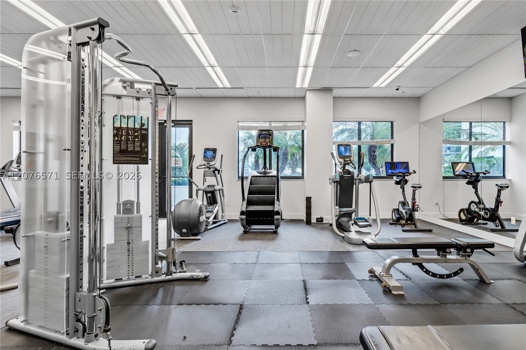image Nine at Mary Brickell Village20