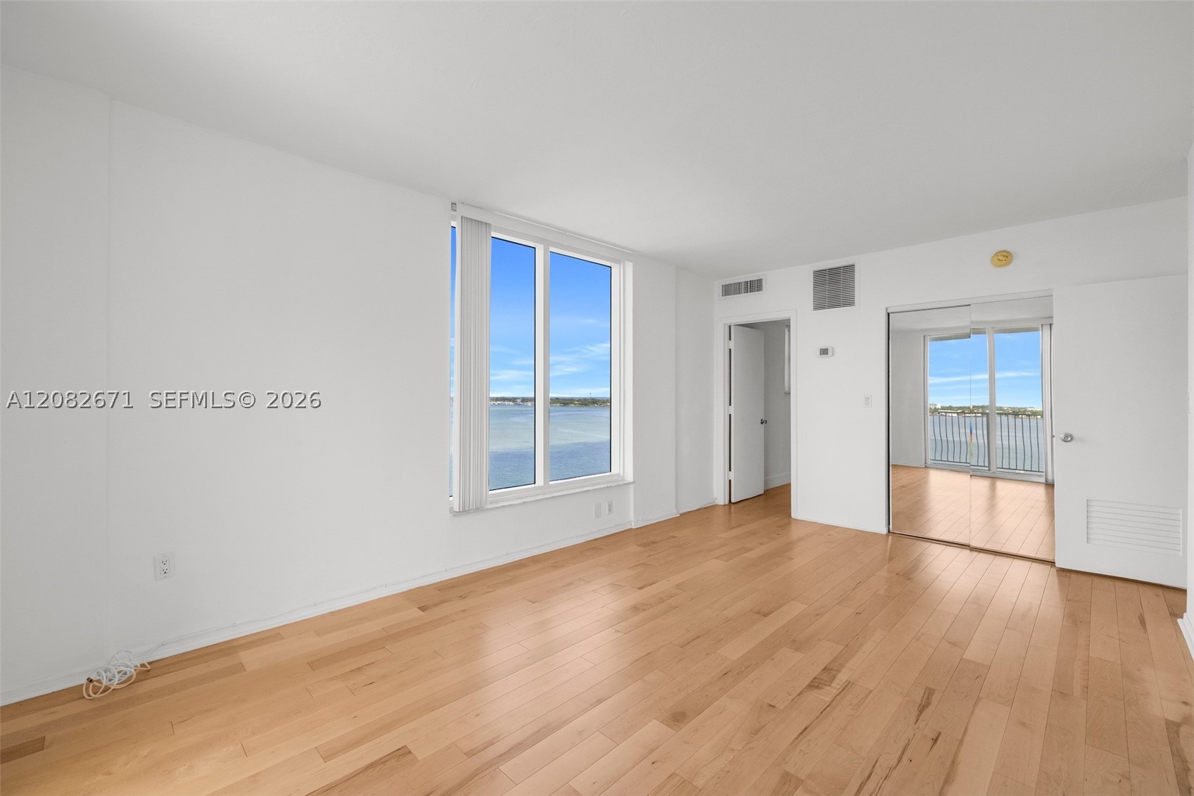 10350 W Bay Hbr Dr #9C Bay Harbor Islands, FL 33154