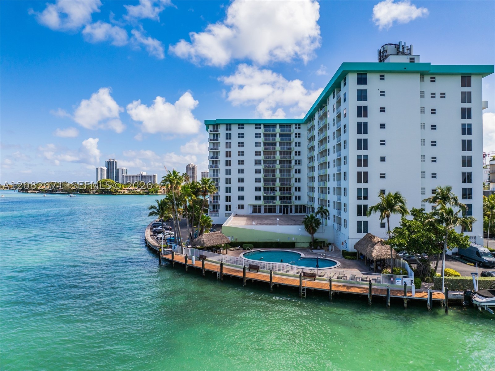 10350 W Bay Hbr Dr #9C Bay Harbor Islands, FL 33154
