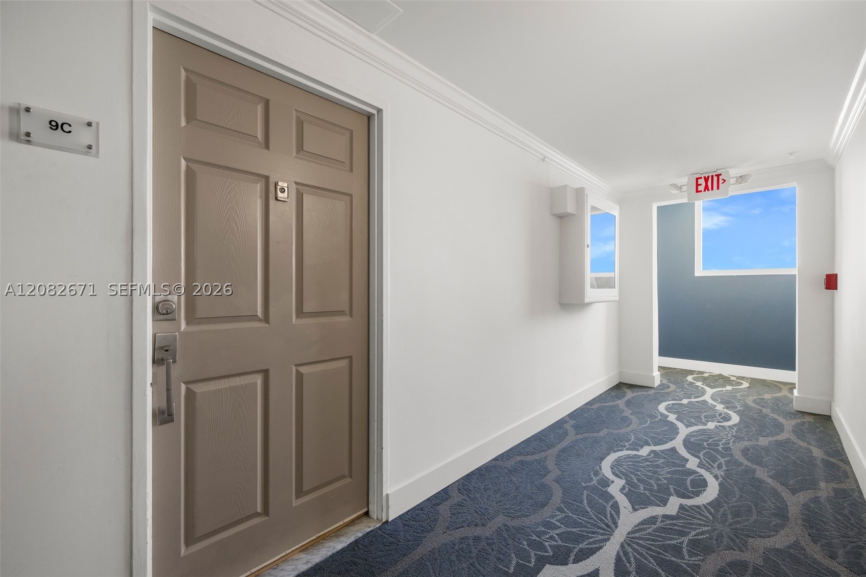 10350 W Bay Hbr Dr #9C Bay Harbor Islands, FL 33154