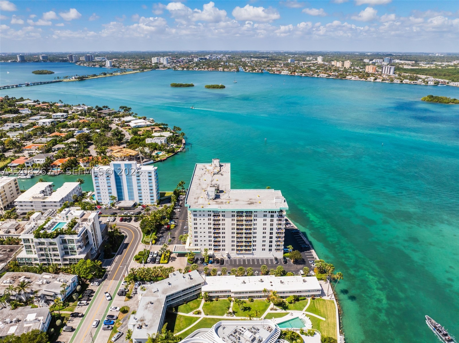 10350 W Bay Hbr Dr #9C Bay Harbor Islands, FL 33154