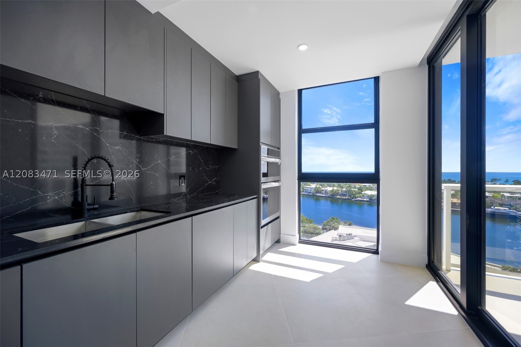 image Hamptons West5