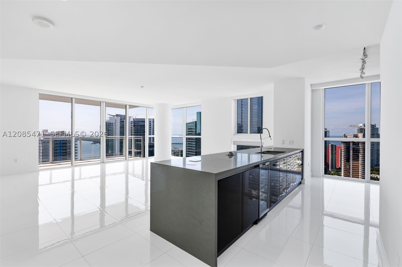 1080 Brickell Ave #3900-3901