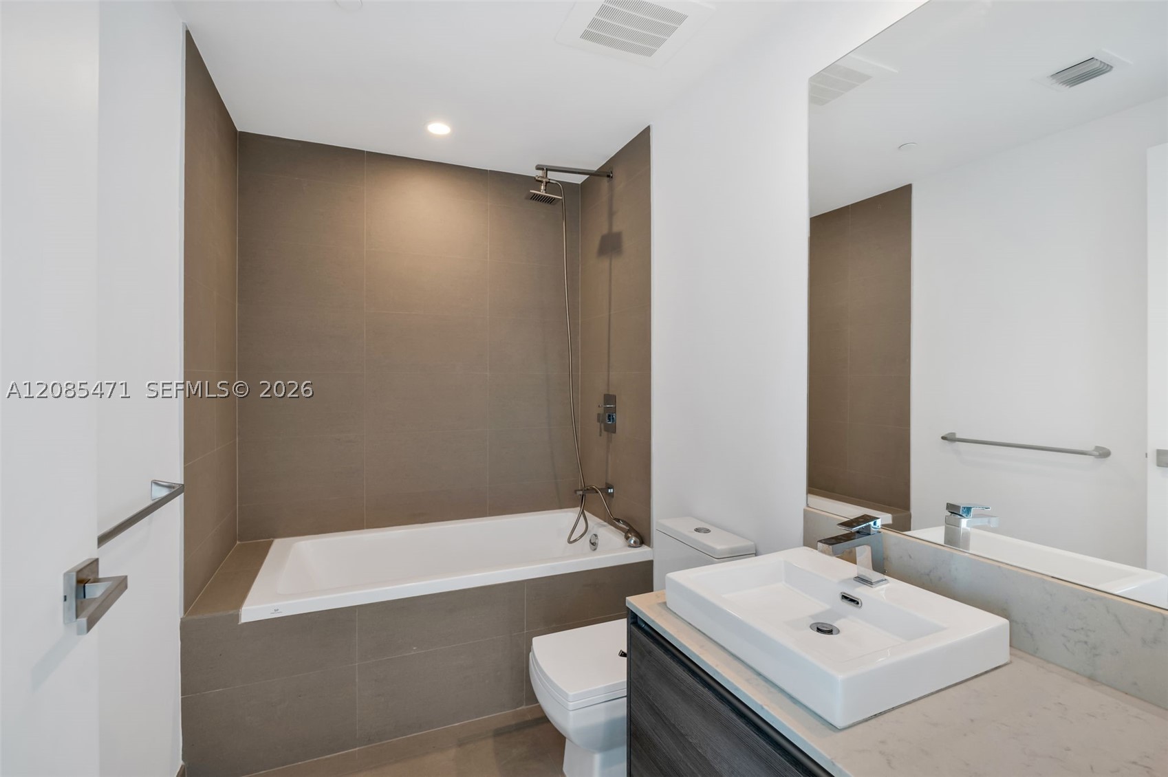 image The Bond on Brickell18