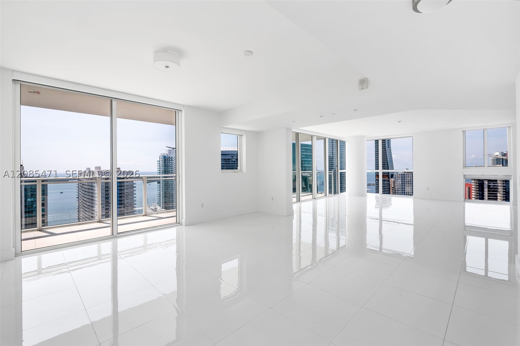 image The Bond on Brickell5
