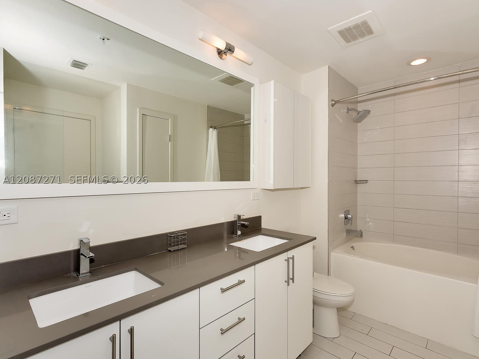image Nine at Mary Brickell Village14