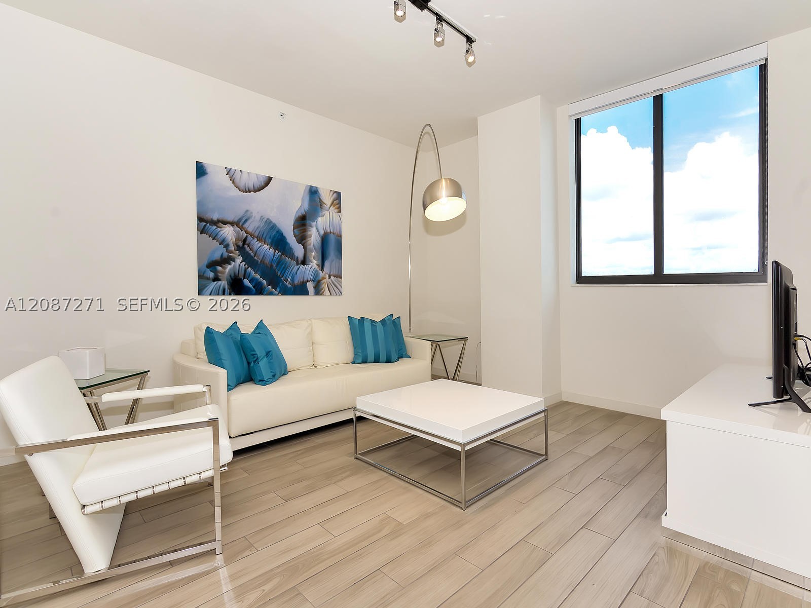 image Nine at Mary Brickell Village1