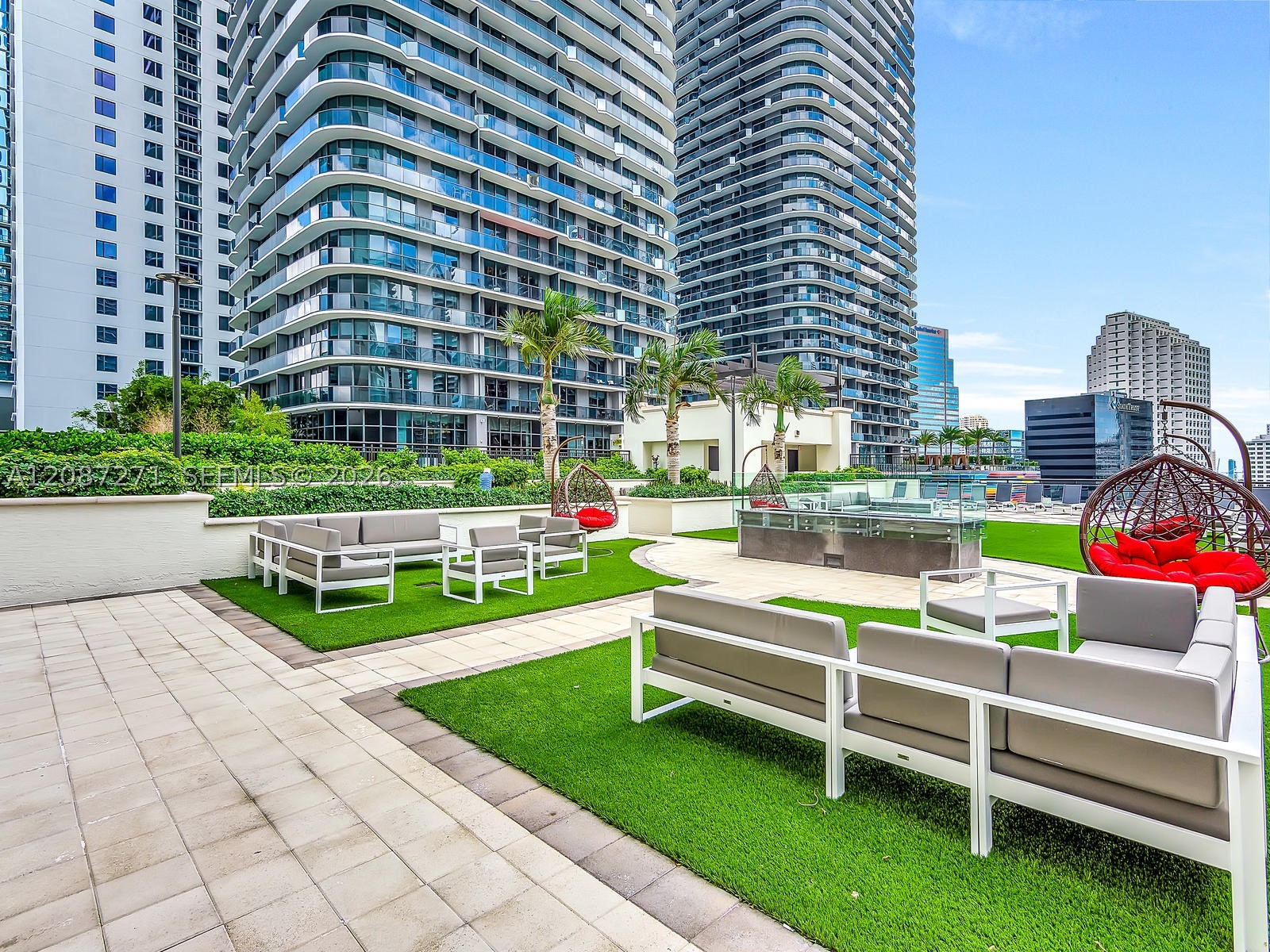 image Nine at Mary Brickell Village21