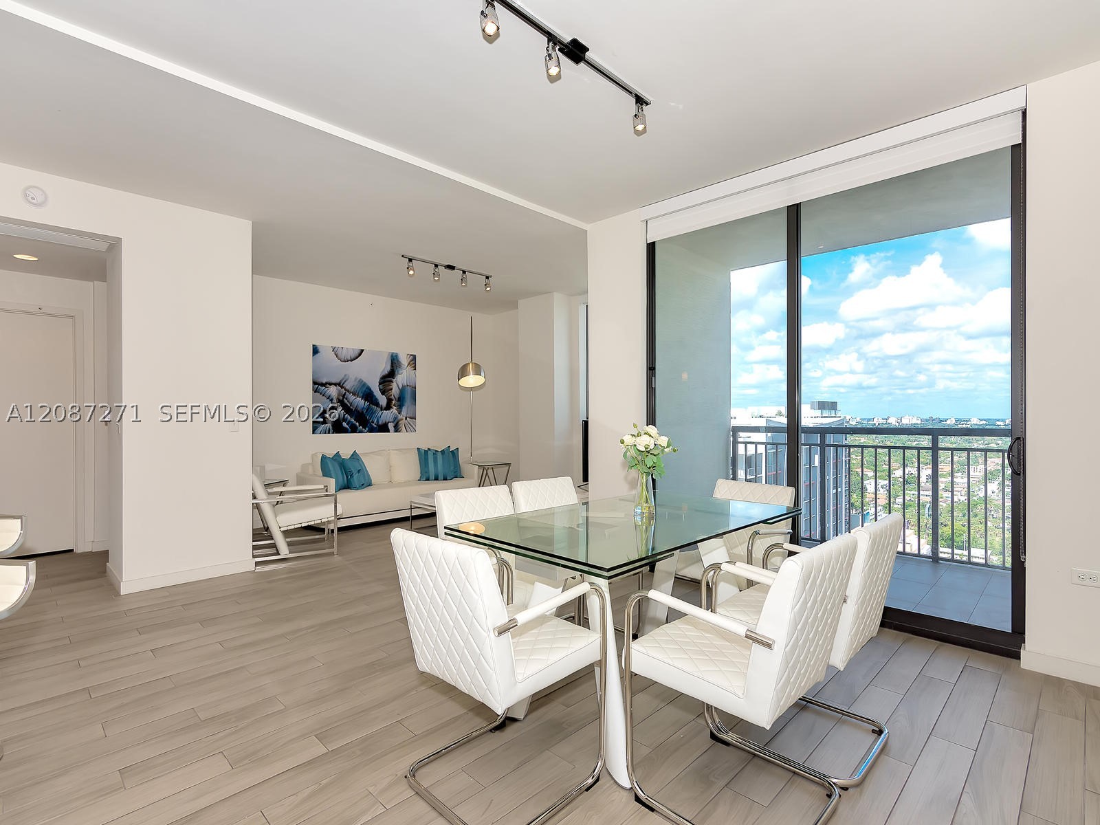 image Nine at Mary Brickell Village2