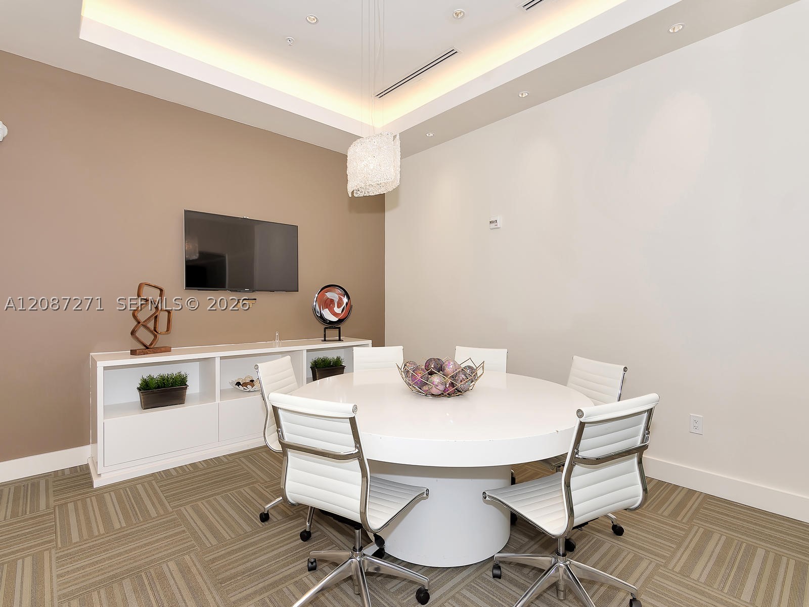 image Nine at Mary Brickell Village31