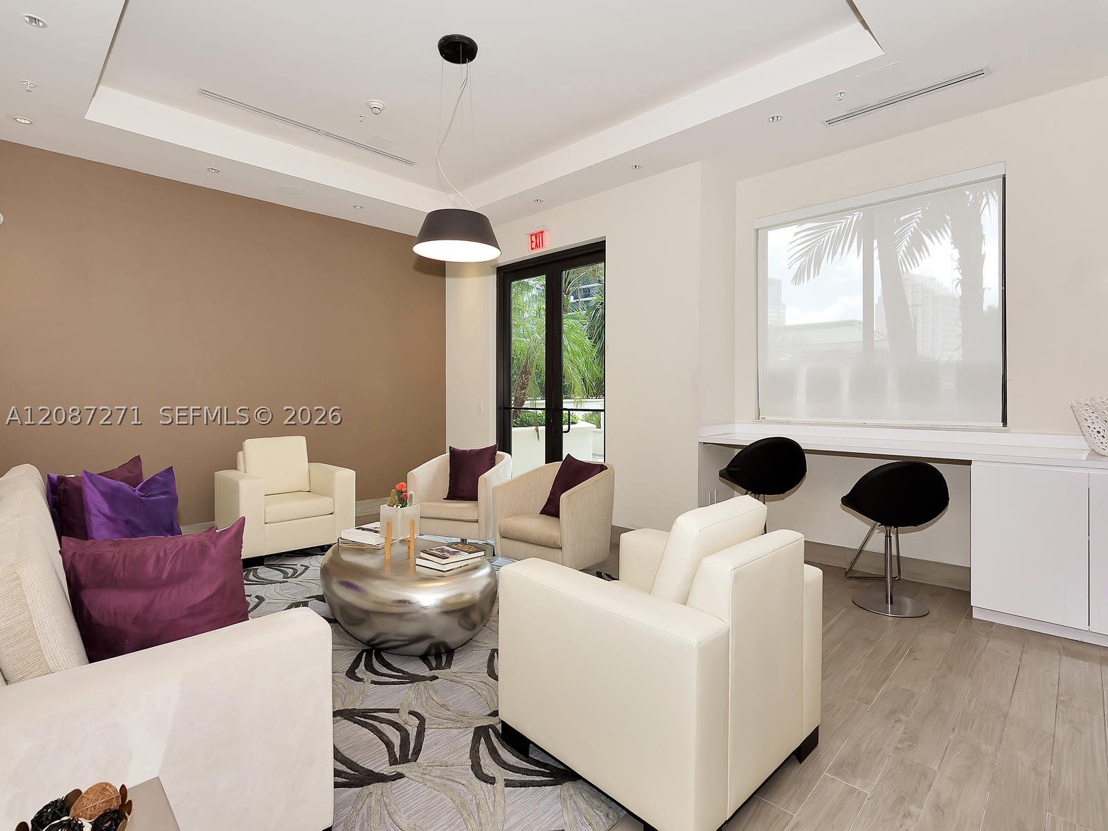 image Nine at Mary Brickell Village32