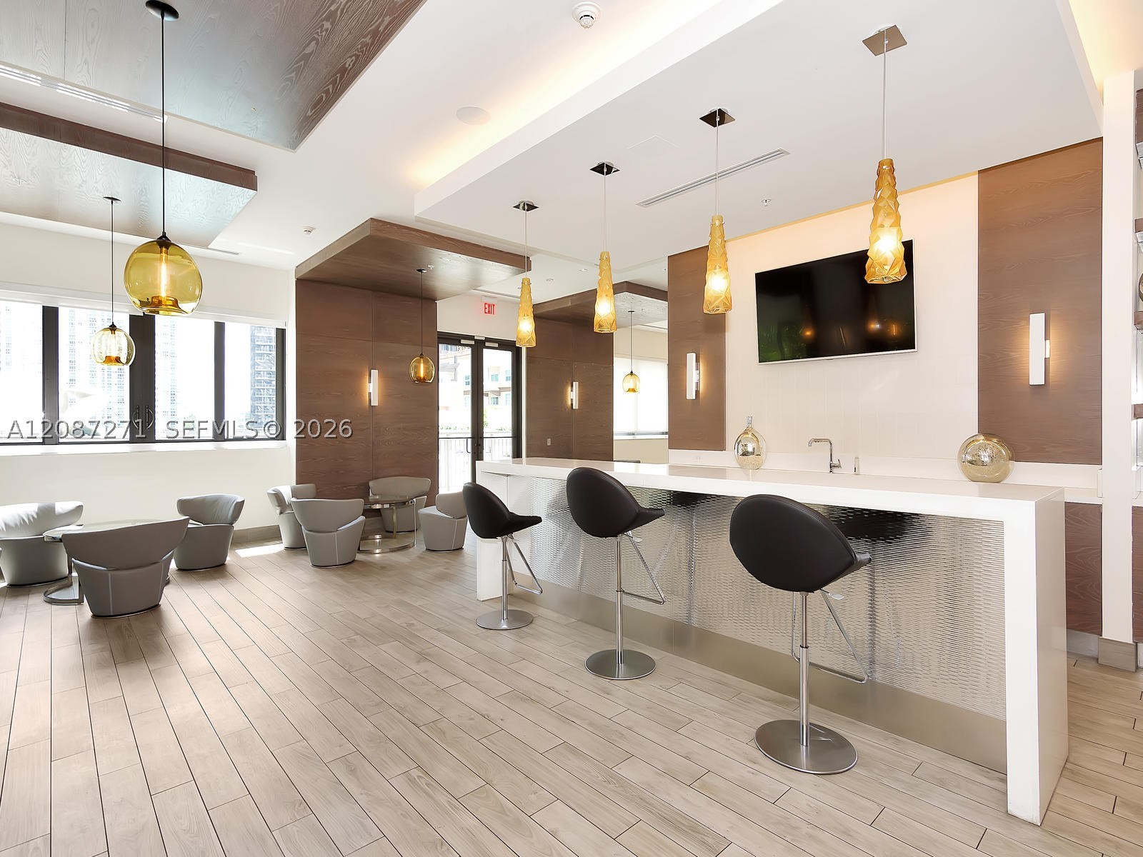 image Nine at Mary Brickell Village33