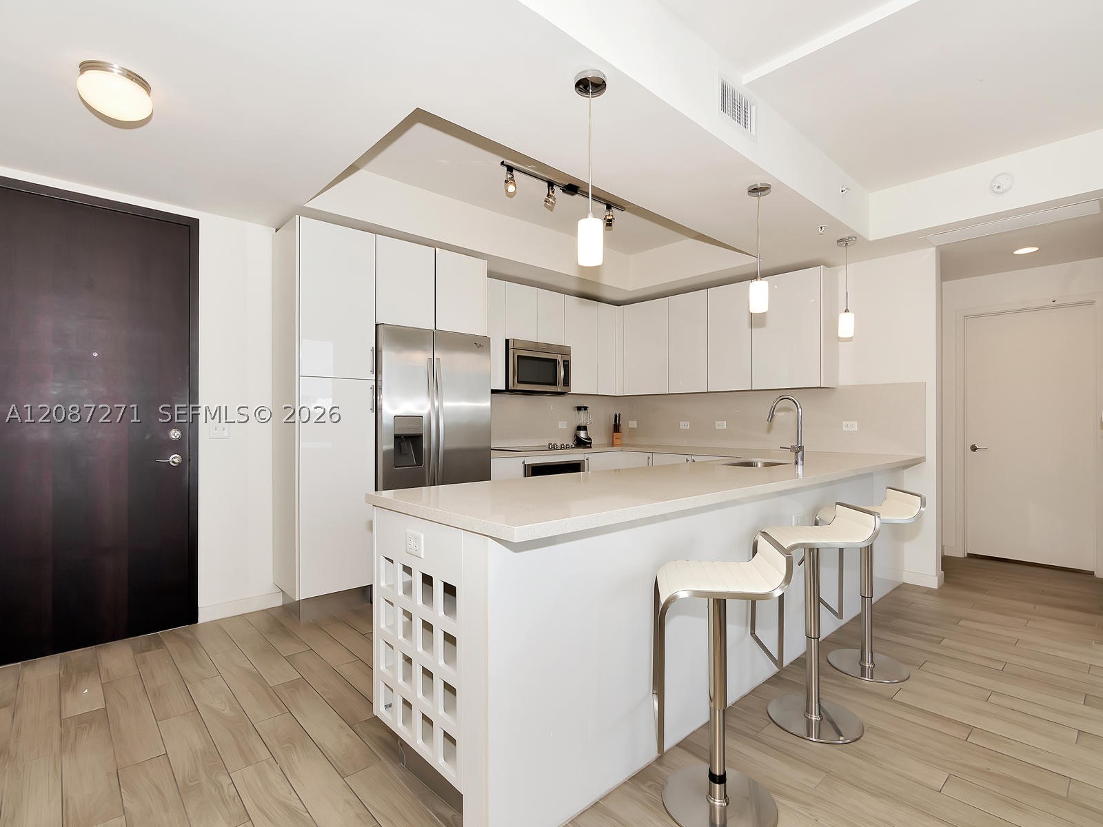 image Nine at Mary Brickell Village6
