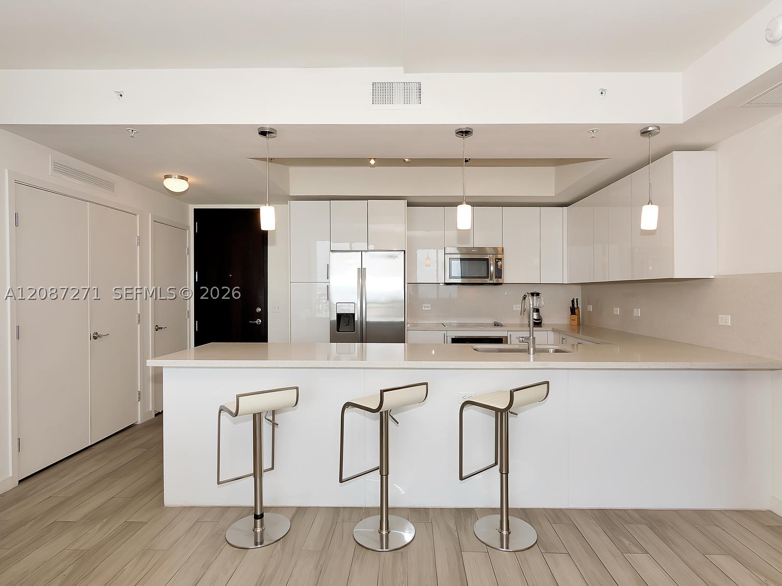 image Nine at Mary Brickell Village8