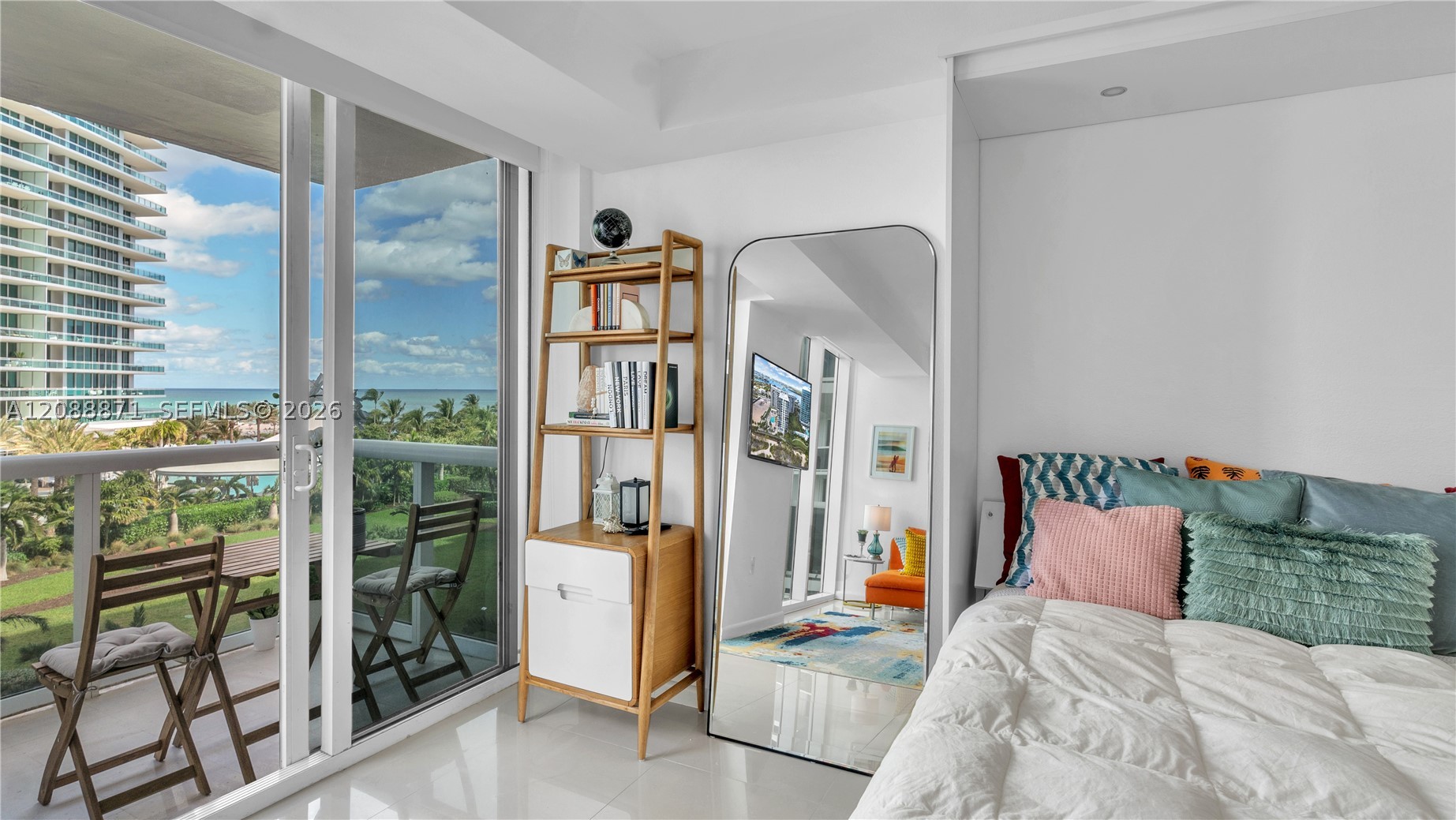 image Harbour House19