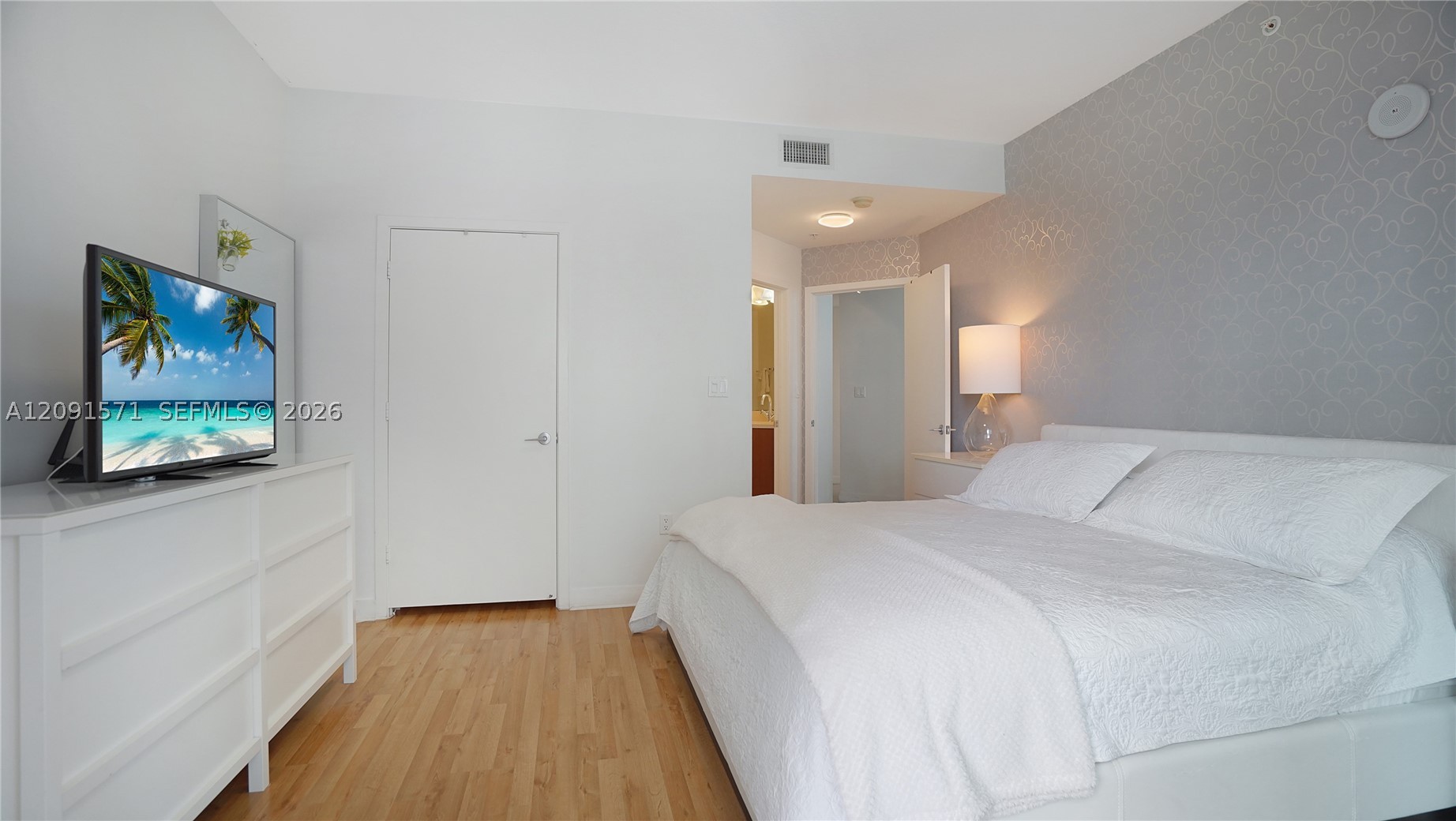 image Axis on Brickell North21